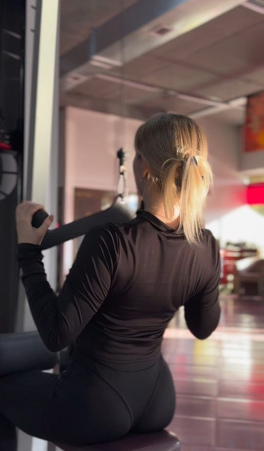 Power Fit — енергійне тренування для сили та витривалості